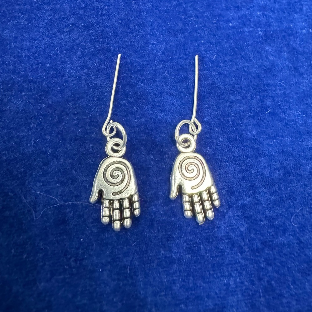 Hamsa hand earring🪬